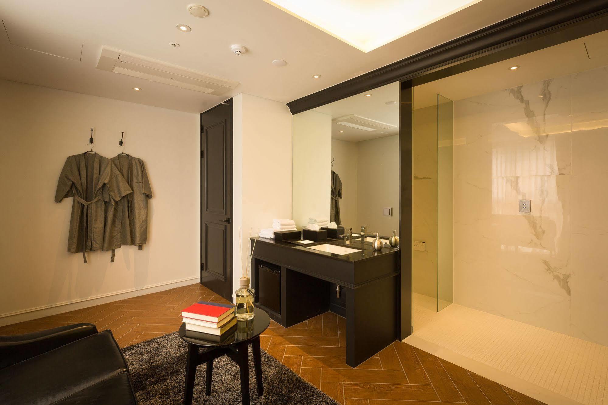 Trang Blue Hotel Сеул Экстерьер фото