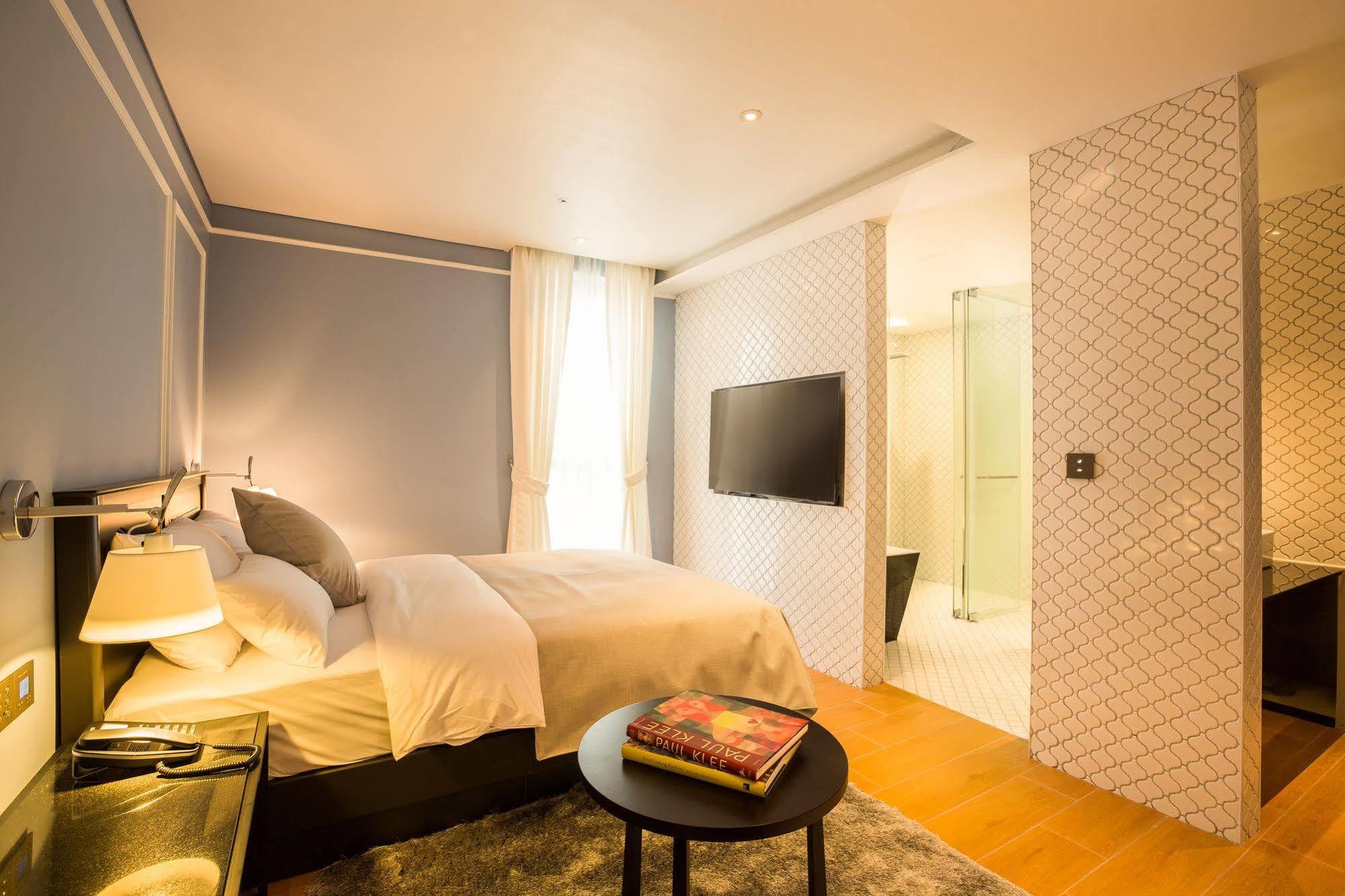 Trang Blue Hotel Сеул Экстерьер фото